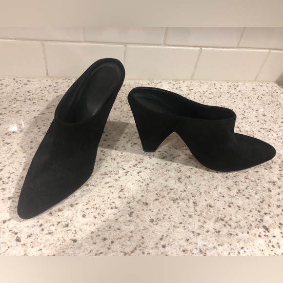 VINCE sz 7 heeled mule booties in sumptuous black suede. V good used condition - Picture 2 of 5